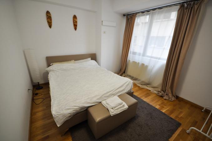 Piata Unirii Natiunile Unite Apartament 2 camere Bloc 2010