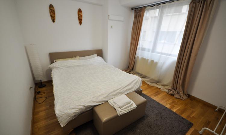 Piata Unirii Natiunile Unite Apartament 2 camere Bloc 2010