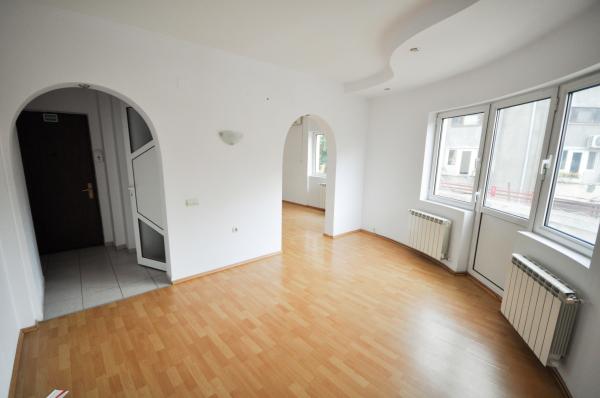 Tineretului Carol metrou Spatiu birouri 2 camere Bloc Tip Vila