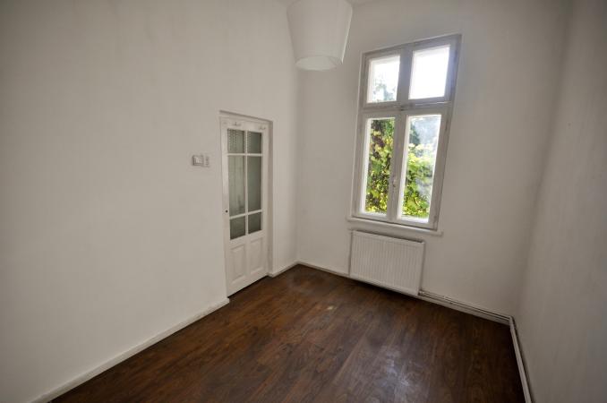 Calea Calarasi Hala Traian Spatiu birouri 4 camere Parter vila