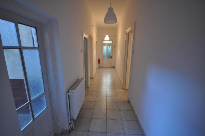 Calea Calarasi Hala Traian Spatiu birouri 4 camere Parter vila