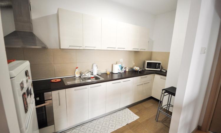 Decebal Calarasilor Delea Ap 2 cam Bloc Nou Parcare Balcon 17m