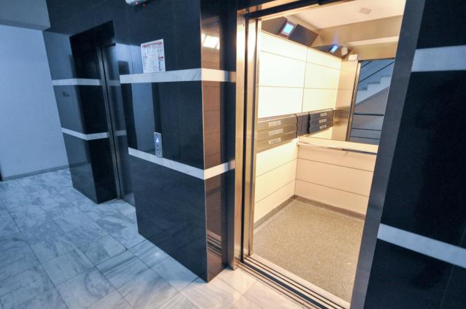 Decebal Calarasilor Delea Ap 2 cam Bloc Nou Parcare Balcon 17m