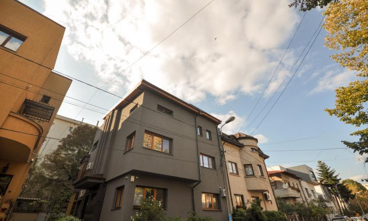 Bd Unirii Rond Alba Iulia Spatiu birouri 3 cam Decom In Vila