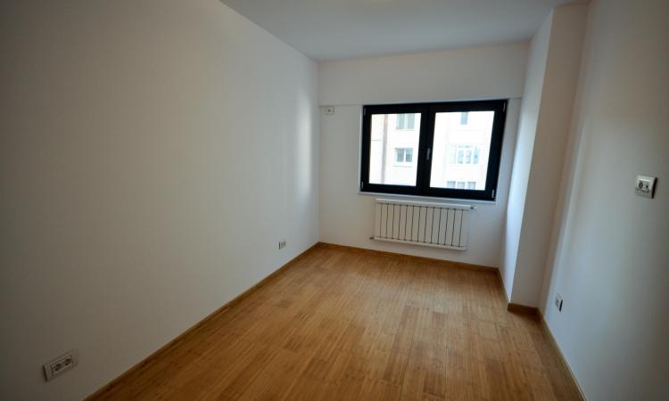 Nerva Traian Timpuri Noi Spatiu birouri 3 camere Decom Bloc NOU