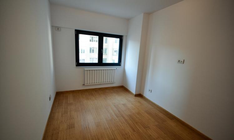 Nerva Traian Timpuri Noi Spatiu birouri 3 camere Decom Bloc NOU