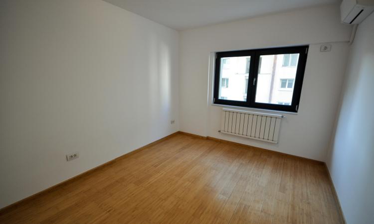 Nerva Traian Timpuri Noi Spatiu birouri 3 camere Decom Bloc NOU