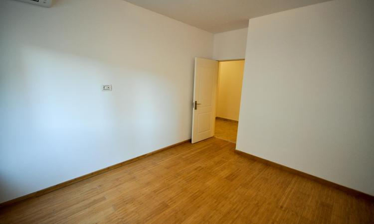Nerva Traian Timpuri Noi Spatiu birouri 3 camere Decom Bloc NOU