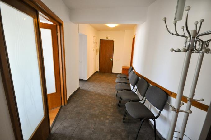 Bd Unirii Zepter Rond Alba Iulia Spatiu birouri 3 cam Decomandat