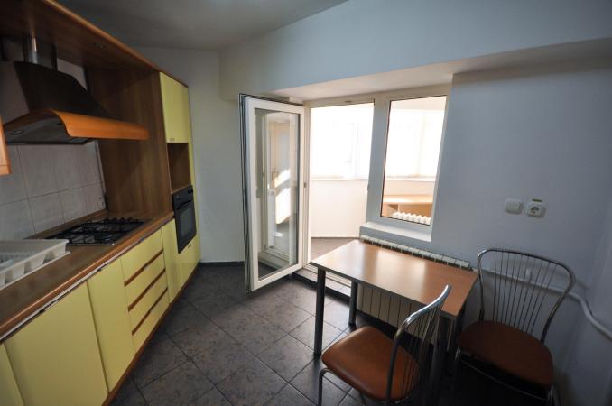 Bd Unirii Zepter Rond Alba Iulia Spatiu birouri 3 cam Decomandat