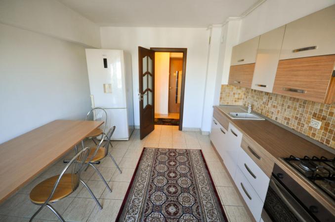 Nerva Traian Octavian Goga Apart Decomandat 2 camere 72mp