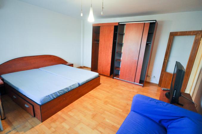 Nerva Traian Octavian Goga Garoniera 42mp Doua Balcoane