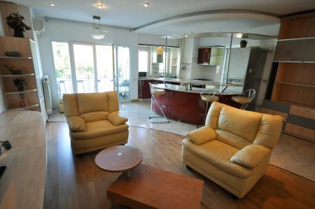 Piata Unirii Splaiul Unirii Apartament Decomandat 3 cam 87mp