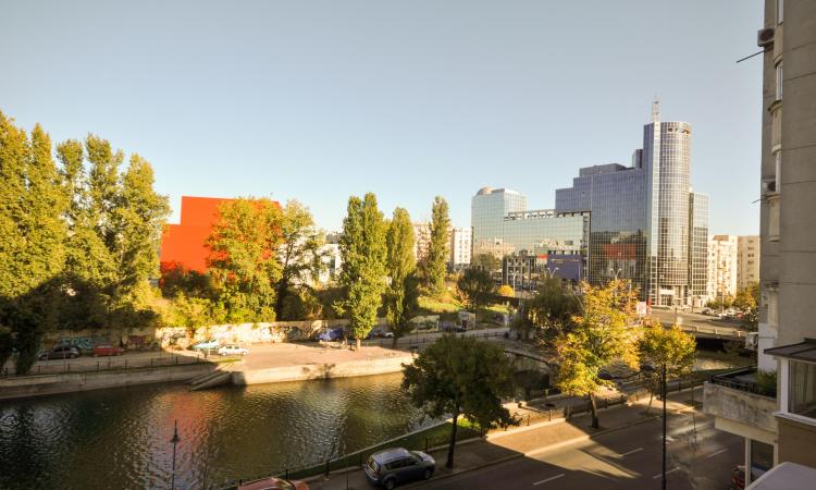 Piata Unirii Splaiul Unirii Apartament Decomandat 3 cam 87mp