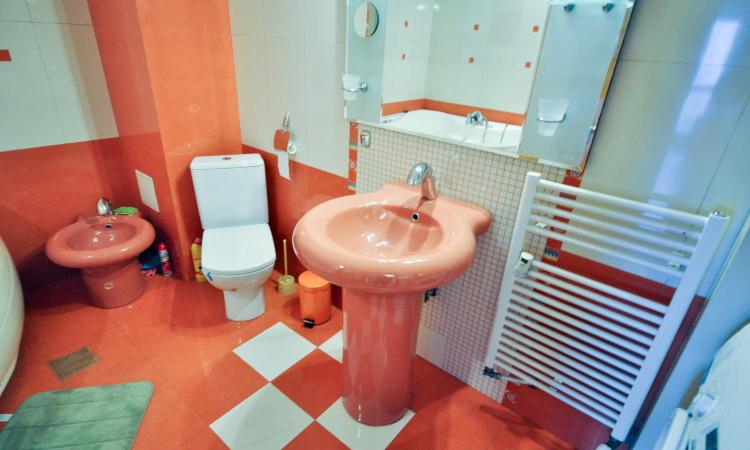 Piata Unirii Splaiul Unirii Apartament Decomandat 3 cam 87mp