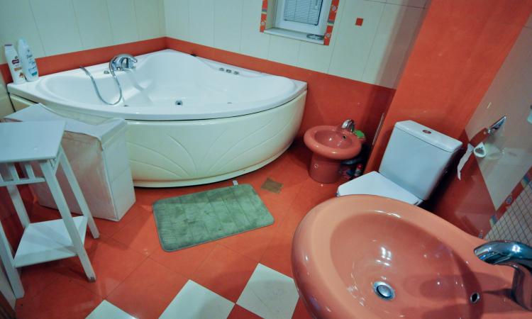 Piata Unirii Splaiul Unirii Apartament Decomandat 3 cam 87mp