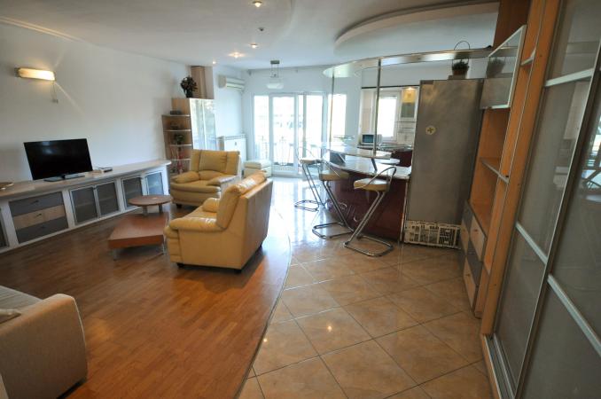 Piata Unirii Splaiul Unirii Apartament Decomandat 3 cam 87mp
