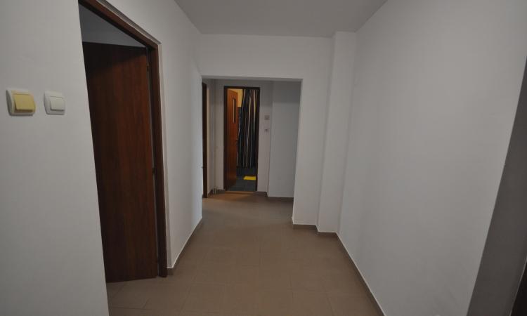 Calea Calarasi Muncii Decebal Apart Decomandat 3 cam 80mp