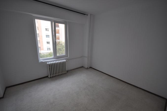 Calea Calarasi Muncii Decebal Apart Decomandat 3 cam 80mp