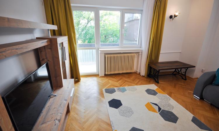 Piata Unirii Fanatani Natiuni Apartament 2 camere Renovat