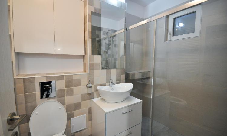 Piata Unirii Fanatani Natiuni Apartament 2 camere Renovat