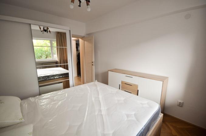 Piata Unirii Fanatani Natiuni Apartament 2 camere Renovat