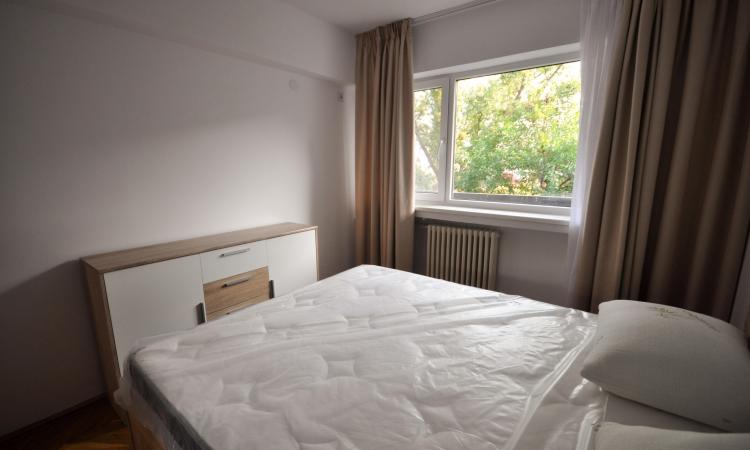 Piata Unirii Fanatani Natiuni Apartament 2 camere Renovat
