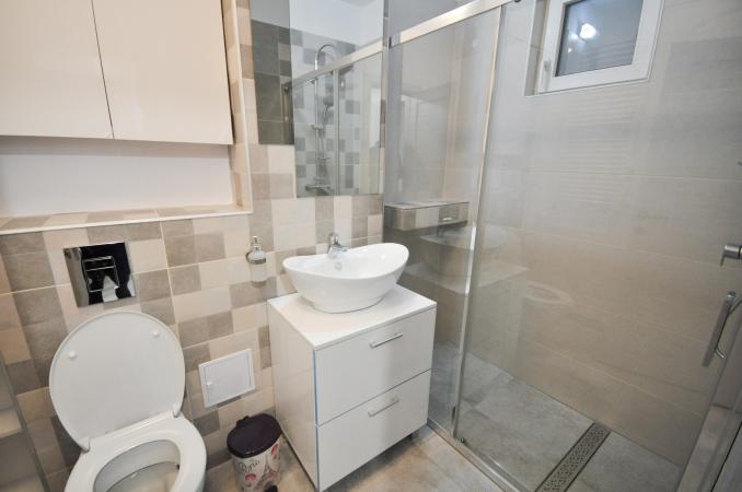 Piata Unirii Fanatani Natiuni Apartament 2 camere Renovat