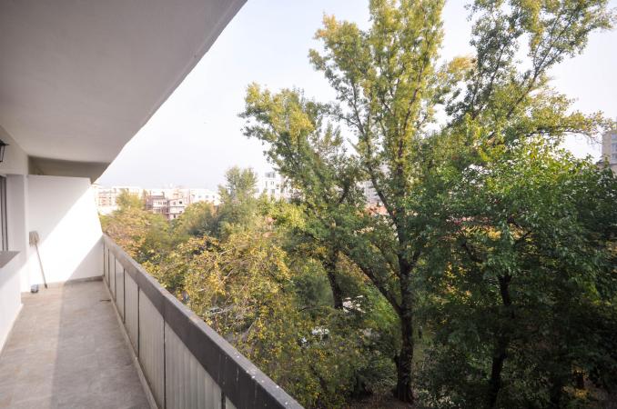 Piata Unirii Fanatani Natiuni Apartament 2 camere Renovat