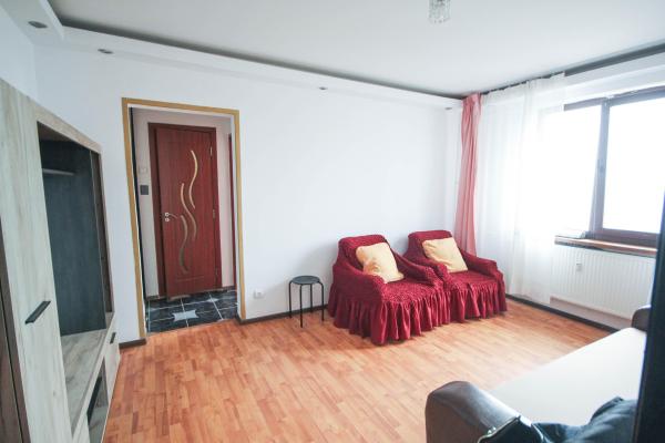 Rahova - Sos. Alexandriei - 2 cam 1982 - mobilat - recent renovat
