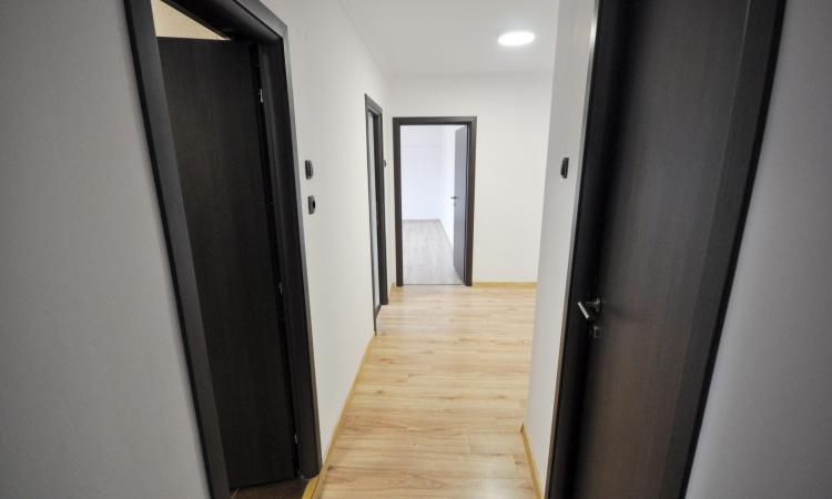 Rond Alba Iulia Unirii Decebal Spatiu birouri decomandat 2 camere