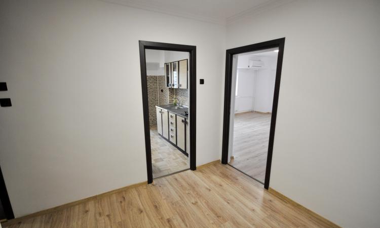 Rond Alba Iulia Unirii Decebal Spatiu birouri decomandat 2 camere