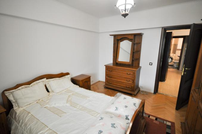 Bulevardul Unirii Rond Alba Iulia Apartament decomandat 3 cam