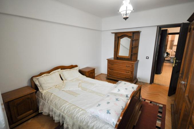 Bulevardul Unirii Rond Alba Iulia Apartament decomandat 3 cam