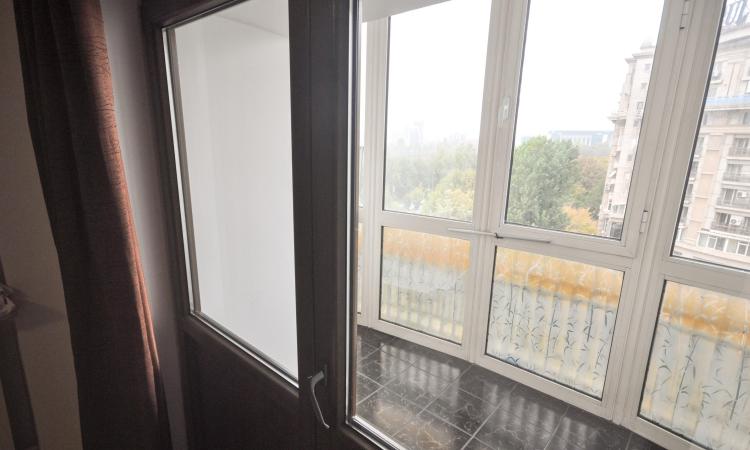Bulevardul Unirii Rond Alba Iulia Apartament decomandat 3 cam