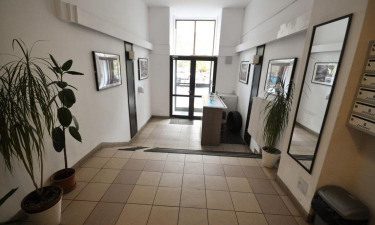 Bulevardul Unirii Rond Alba Iulia Apartament decomandat 3 cam