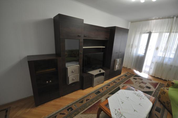 Bulevardul Unirii Rond Alba Iulia Apartament decomandat 3 cam