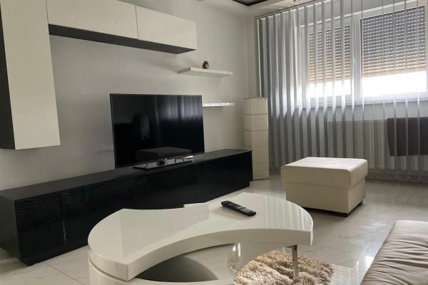 Piata Unirii Fantani Apartament Decomandat 3 camere