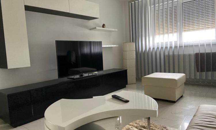 Piata Unirii Fantani Apartament Decomandat 3 camere