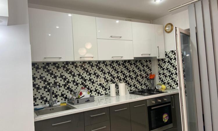 Piata Unirii Fantani Apartament Decomandat 3 camere