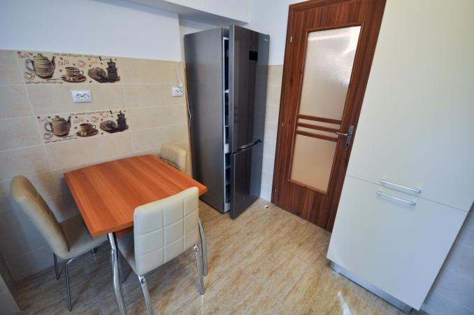 Calea Calarasi Piata Muncii Garsoniera 40mp Prima Inchiriere