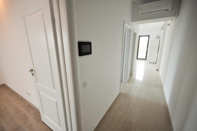 Bd Unirii Spatiu birouri / locuit 3 camere Decomandat Bloc Nou