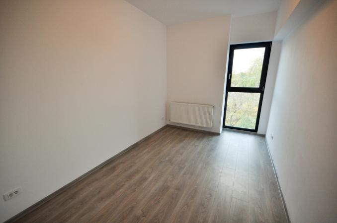 Bd Unirii Spatiu birouri / locuit 3 camere Decomandat Bloc Nou