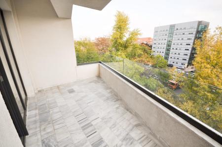 Bd Unirii Spatiu birouri / locuit 3 camere Decomandat Bloc Nou