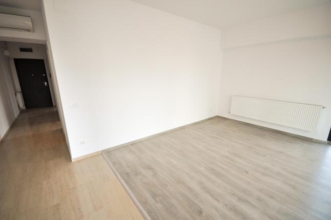 Bd Unirii Spatiu birouri / locuit 3 camere Decomandat Bloc Nou