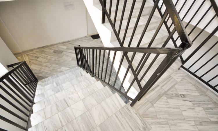 Bd Unirii Spatiu birouri / locuit 3 camere Decomandat Bloc Nou