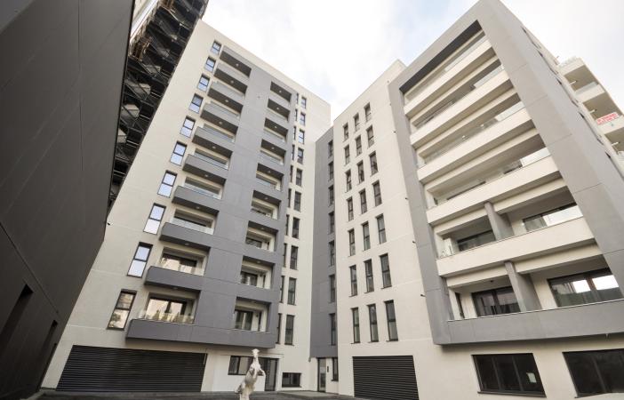 Bd Unirii Spatiu birouri / locuit 3 camere Decomandat Bloc Nou