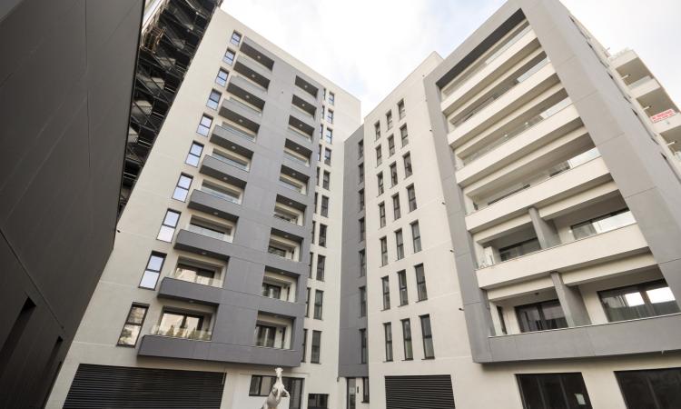 Bd Unirii Spatiu birouri / locuit 3 camere Decomandat Bloc Nou