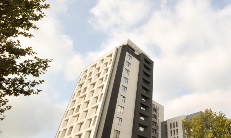 Bd Unirii Spatiu birouri / locuit 3 camere Decomandat Bloc Nou