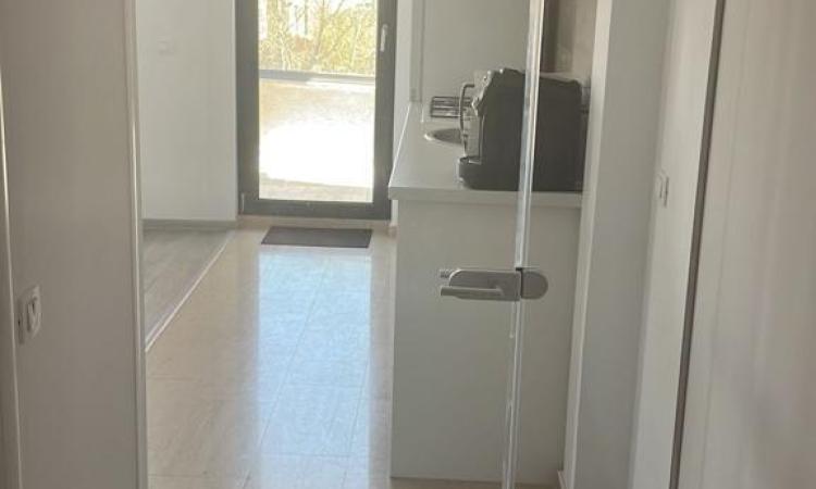 Bd Unirii Spatiu birouri / locuit 3 camere Decomandat Bloc Nou